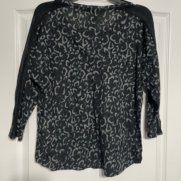 Lena petite medium women’s blouse - Picture 2 of 4